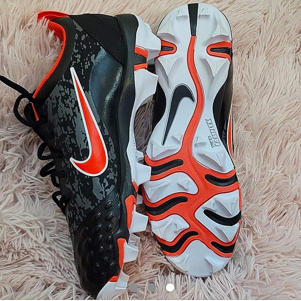 Nike Women Athletic Shoes
